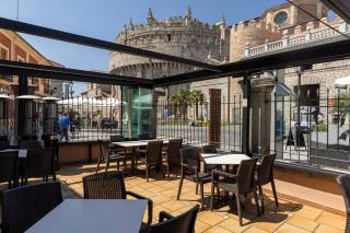 Hostal Restaurante Puerta del Alcázar - 8