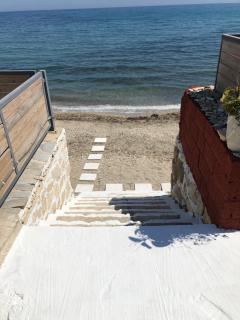 Venetico Beachfront Apartments & Suites - Sea View Studio - Argasi - 5