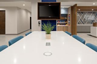 Holiday Inn Express & Suites - Valencia - Santa Clarita by IHG - Valencia - 7
