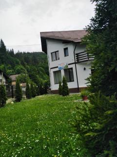 Pensiunea Julian House - 4