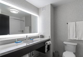 Holiday Inn Express Hotel & Suites Saskatoon by IHG - Saskatoon - 6