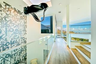 Hollywood Hills Modern Sanctuary–Jaw Dropping View - Los Angeles - 4