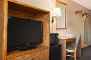 Super 8 by Wyndham North Platte - North Platte - 3