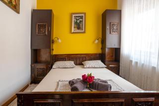 Unique Old Town Home 2min to Beach and Harbour Private Entrance - Constanţa - 8