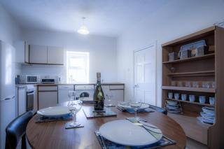 Dragons Den - 2 Bedroom Apartment - Tenby - Tenby - 8