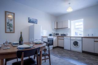 Dragons Den - 2 Bedroom Apartment - Tenby - Tenby - 5