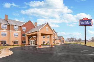 AmericInn by Wyndham Fulton Clinton - 0