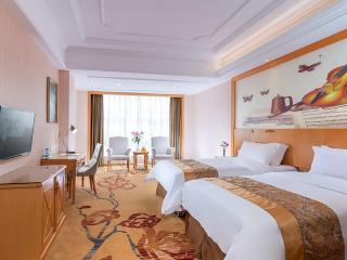 Vienna Hotel Yangjiang Jiangcheng District - Yangjiang - 0
