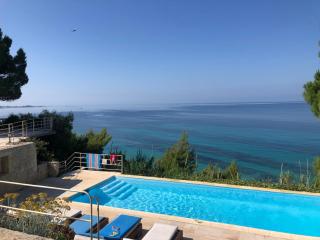 VILLAPARADISO Beach front Villa Makris Gialos - 5
