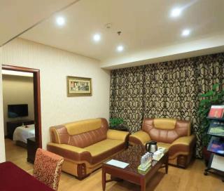 Vienna Hotel in Pinghu Square - Longgang - 0