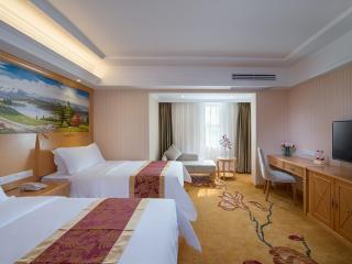 Vienna Hotel Xixiang Gushu - 5