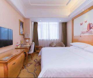 Vienna Hotel Shenzhen Baoneng City Plaza - 5
