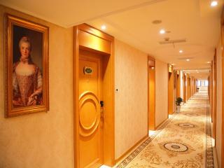 Vienna International Hotel Xuancheng Garden - Xuanzhou - 2