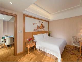 Vienna Hotel Shenzhen Baoneng City Plaza - Longgang - 3