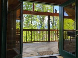 Take it Easy with hot tub and community pool - 9