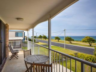 Allawah Beach House - 29 Dalmeny Drive, Kianga - 8