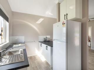 The Inlet Cottage - 4