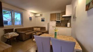 Apartments Pavlinović - Kaštela - 5