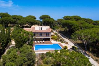 Mediterranean villa with pool near barcelona - 9