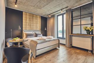 The Bridge Suites Hotel - 9