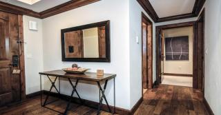 Ritz Carlton Residence #5 Condo - 2
