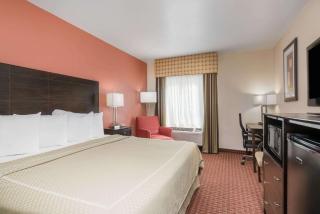 AmericInn by Wyndham Johnston Des Moines - Urbandale - 4