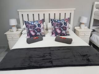 Akkerhuis Deluxe Family Room - Bloemfontein - 3