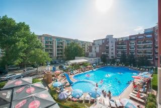 Admiral Plaza Holiday Apartments - 4