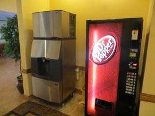 Comfort Inn & Suites - 6