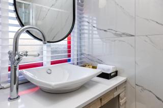 Pamper yourself in our DOUBLE SIZED copper tub -2 bedroom villa - 3