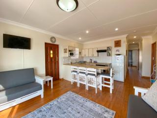 Bob Bouwer Sea View Apartment - Bayview - 2