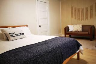 Zen style 3 bedrooms walking to the Falls USA - Niagara Falls - 0