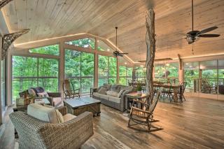 Striking Getaway with Hot Tub, Deck and Lake Access! - 7