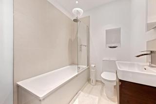 Aisiki Stays Apartments at Ealing, 2-Bedroom & 1-Bathroom Flat, King or Twin Beds with FREE WiFi & PARKING - 4