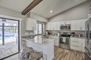 Canal-Front Cape Coral Home Pool and Patio - Cape Coral - 2
