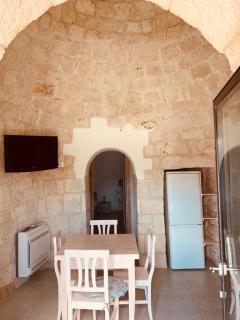 TRULLO PARCOMONSIGNORE CON PISCINA PRIVATA - 9