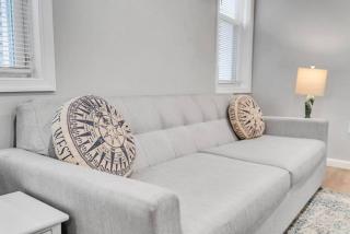 Dave and Busters, Outlets, Convention Center across street w Parking - Sleeps 15 - Atlantic City - 1