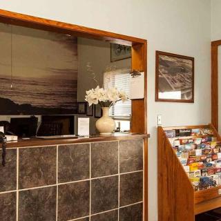 Oak Grove Inn - 2
