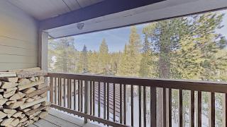 Spacious Snowbird Condo Unit Slopeside In Quiet Canyon Neighborhood - Mammoth Lakes - 5