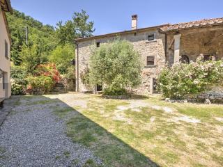 Tuscan Charm with Pool & Views - 4