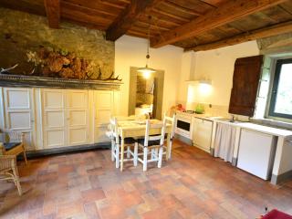 Belvilla by Oyo Rustic holiday home with pool - San Godenzo - 6