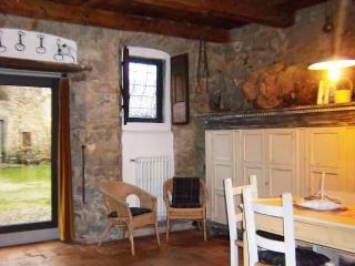Belvilla by Oyo Rustic holiday home with pool - San Godenzo - 5