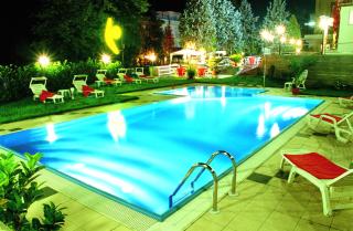 Hotel Boomerang - Check-in & Meals in front at hotel Sporting - 4