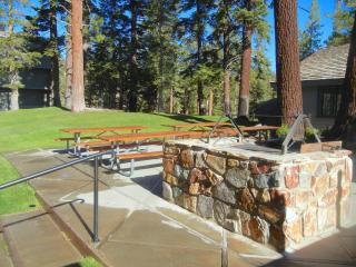 1849 Condos - Spacious 3 Bedrooms with Outdoor Pool & 3 Hot Tubs - 5