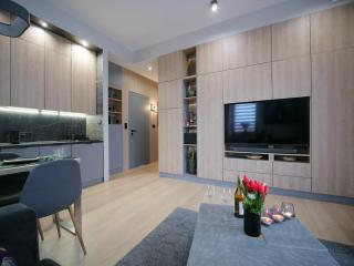 4UApart-Apartment suite Platan Tower Paradiso - 9