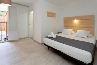 Easy Sants by Bossh! Hotels - 1