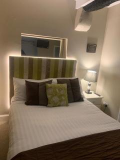 7 Boutique Hotel - Galway - 7