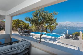 Lovely view villa in Povlja - 0