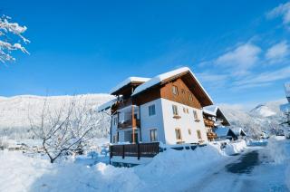 Haus Heimat - 1