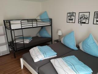 Familienfreundliche Ferienwohnung mit Wohlfühlbalkon und kostenlosem Parkplatz nahe Messe und Bodensee - Meckenbeuren - 1
